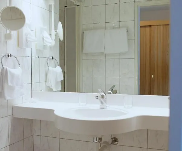 Saaserhof Apartman *