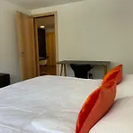 Saaserhof 公寓 萨斯费